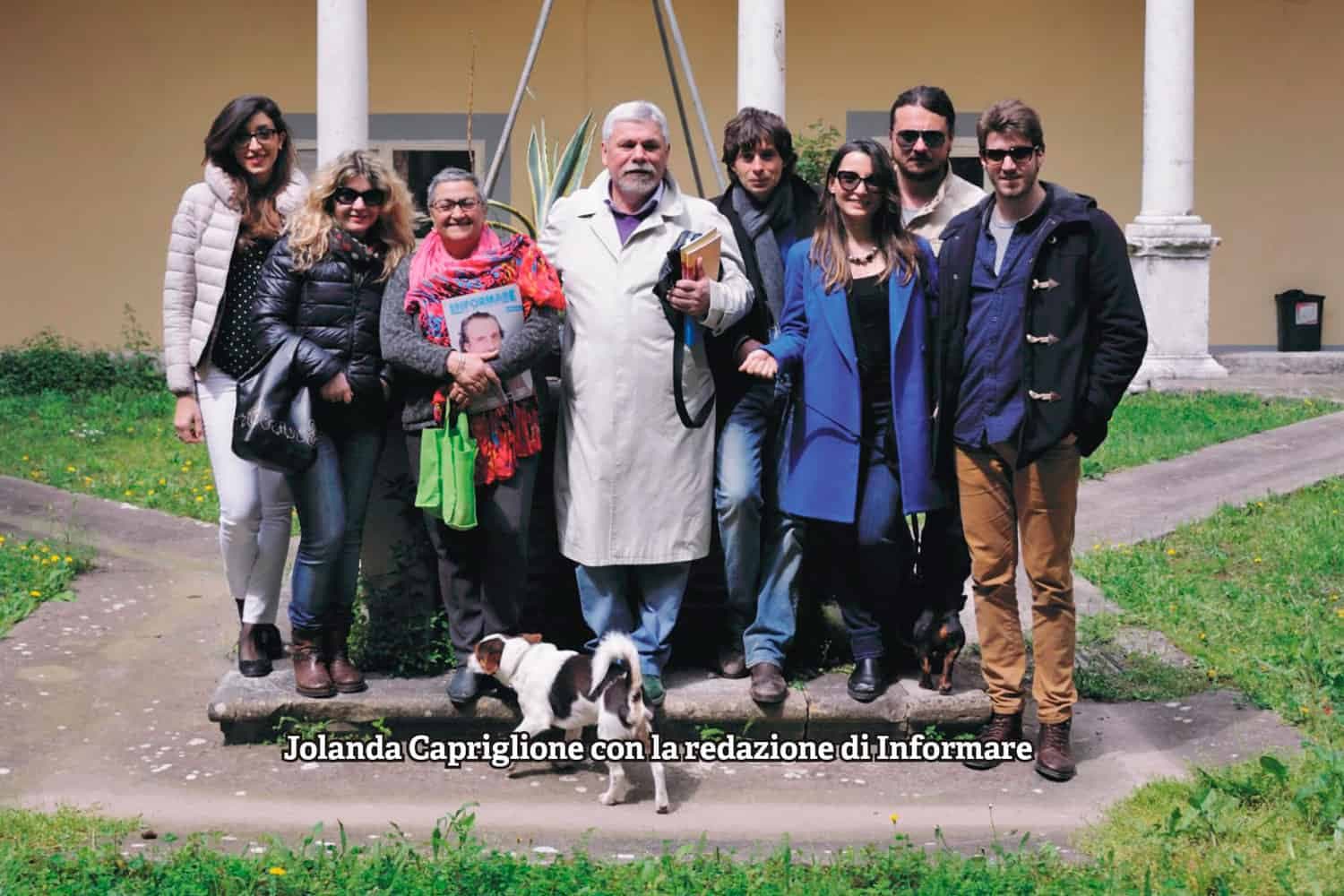 Jolanda Capriglione con la redazione di Informare - Photo credit Antonio Ocone