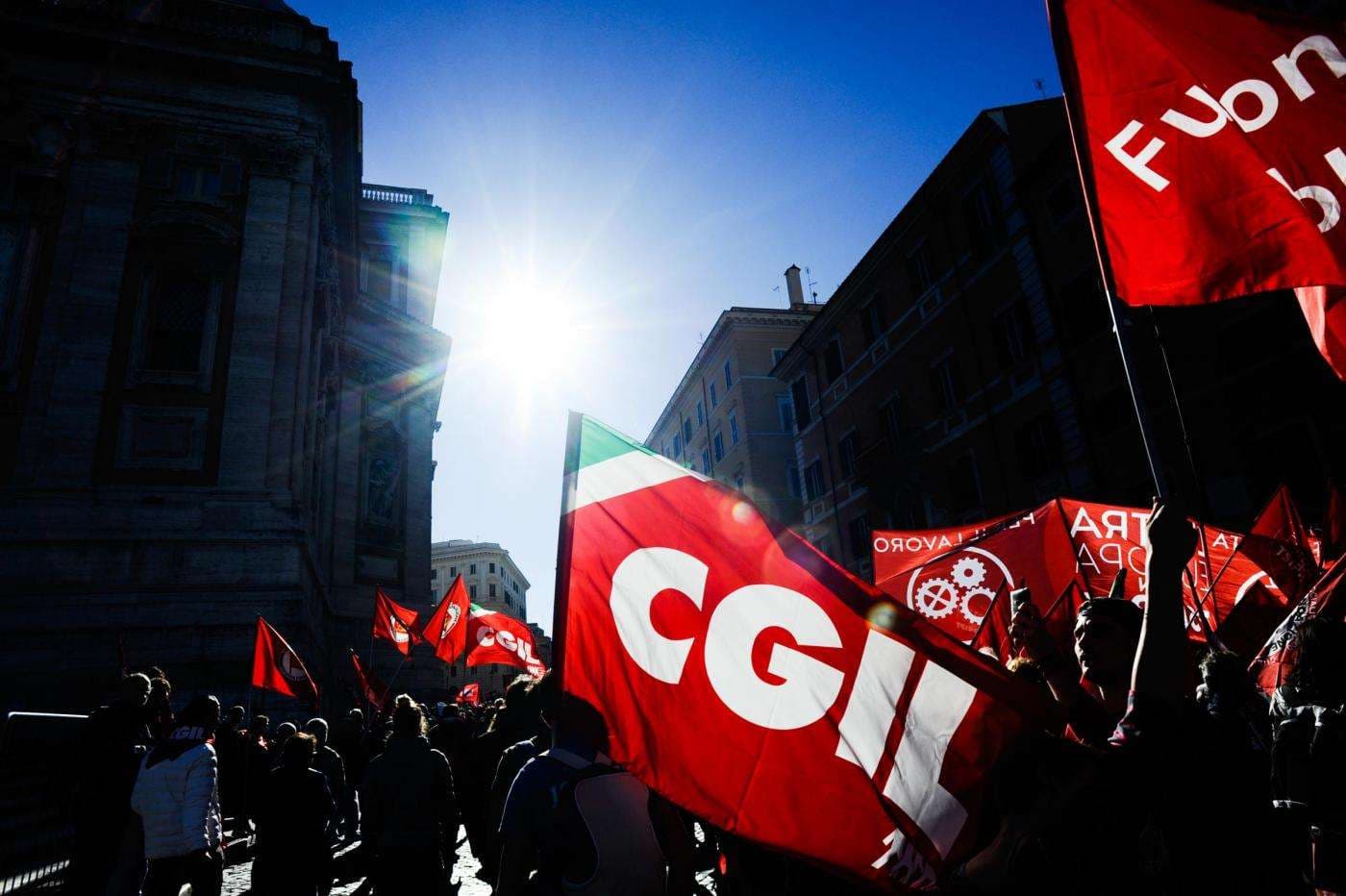In Italia c'è una forte crisi industriale, e aumentano i lavoratori a rischio