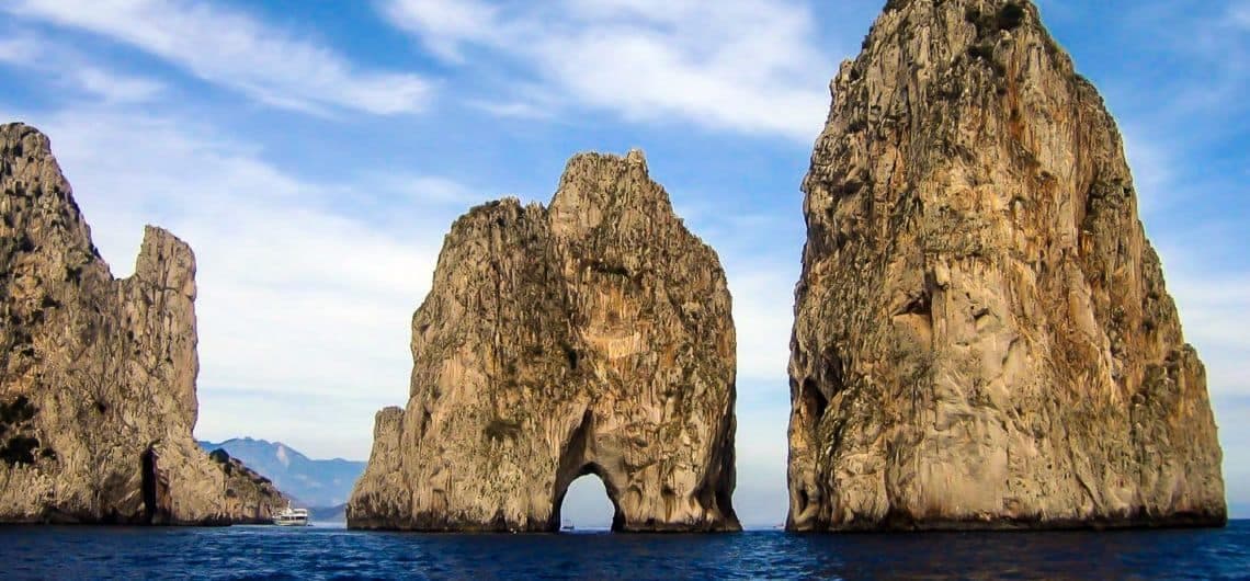 Raccontare l’isola di Capri con ago e filo