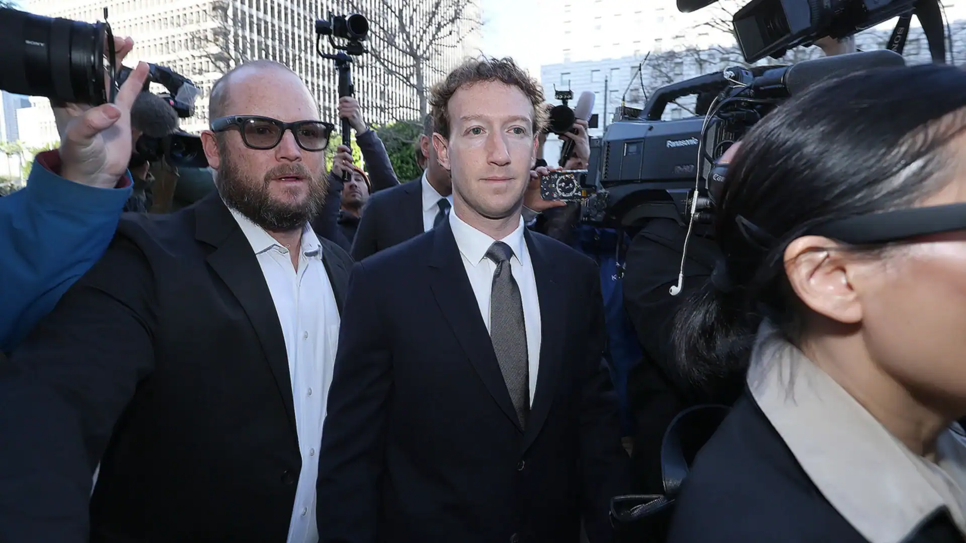 Zuckerberg affronta un processo spartiacque per i social media