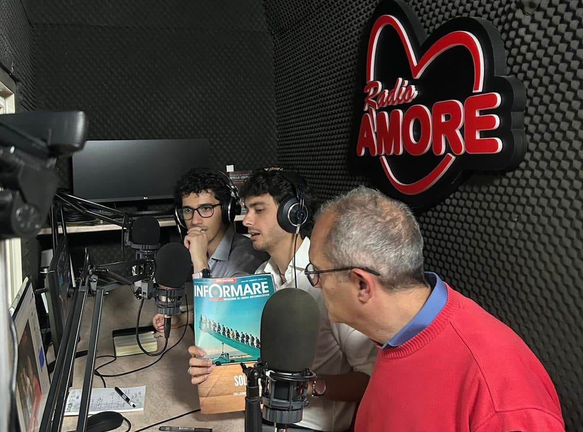 "Parla Napoli": il programma radiofonico ideato dai giornalisti di Informare