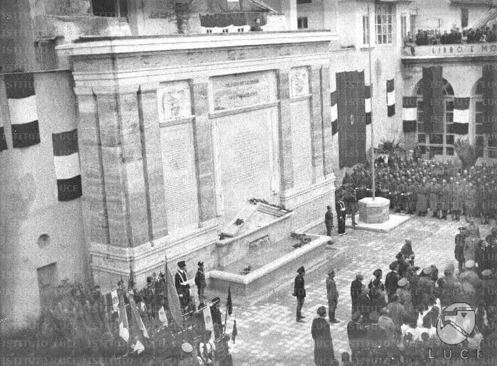 Maddaloni, il restauro del monumento a Carlo Scalera e il colonialismo fascista